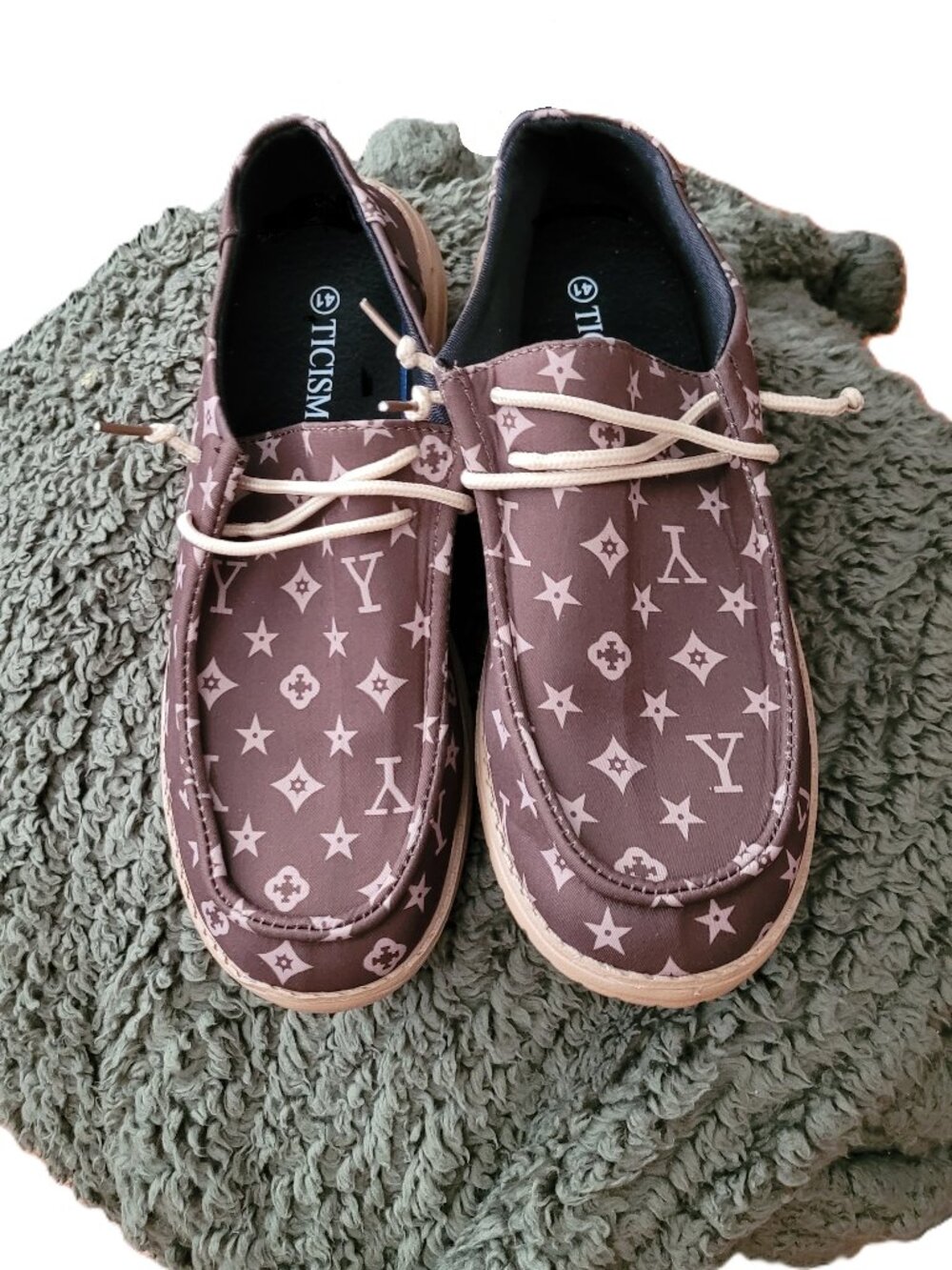 P3163-NIB Stylish Modern Casual Slip-On Loafers with Laces sz 9